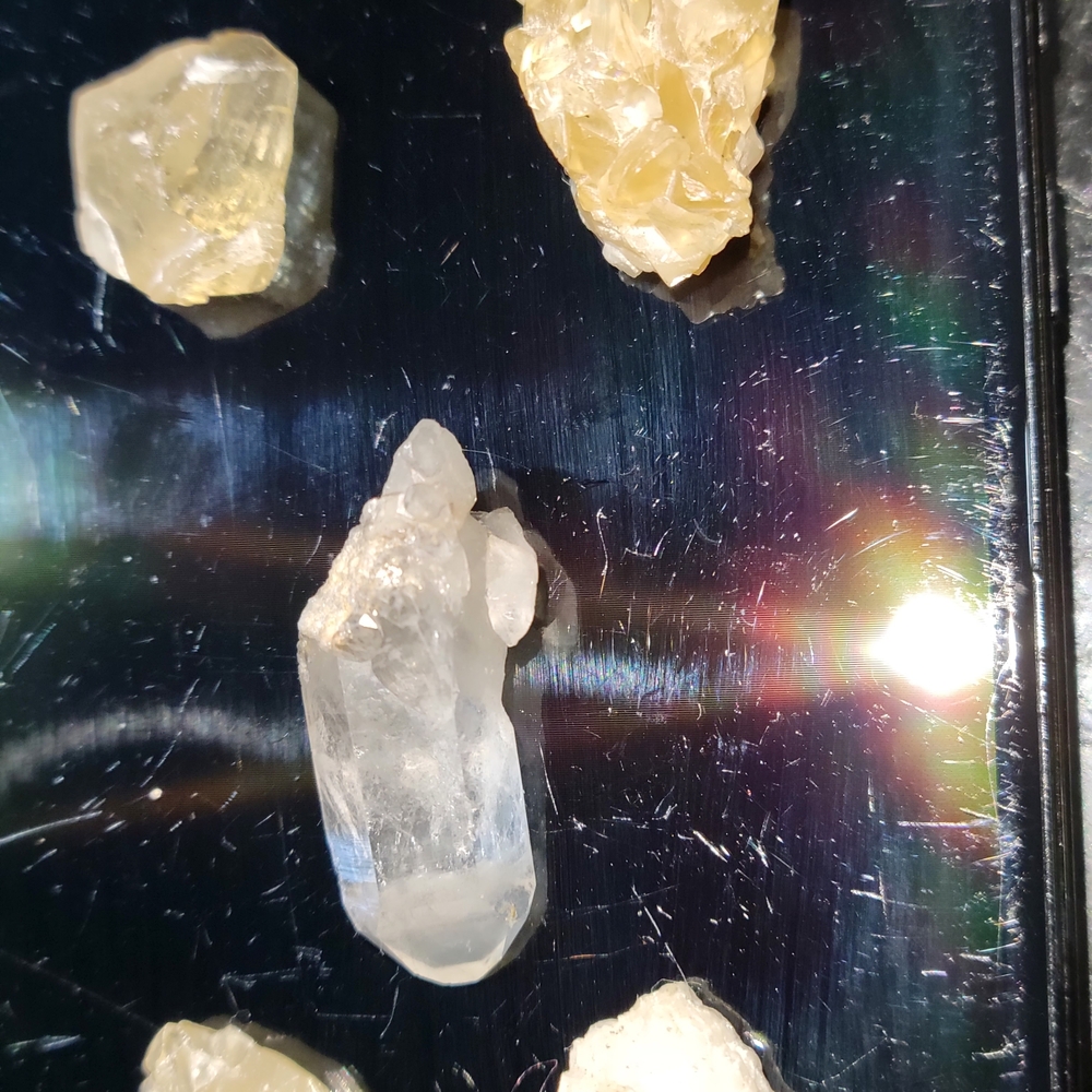 Assorted Raw Gemstone Collection - Picture 5 of 5